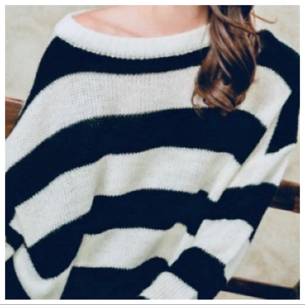 ✨LAST ONE✨CHIC LOOSE FIT BLACK STRIPED SWEATER - Picture 4 of 10